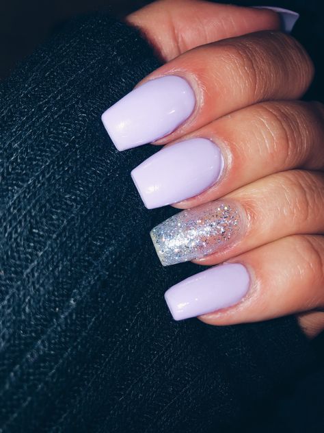 Lavender acrylic nails with silver glitter accent nail #acrylic #acrylicnails #coffinnails #ballerinanails #lavender #silver #glitter #nails Purple Nails With Accent Nail, Banquet Nails, Lavender Acrylic Nails, Nails Hoco, Nails Lavender, Glitter Gel Nail Designs, Light Purple Nails, Acrylic Nails Stiletto, Hoco Nails