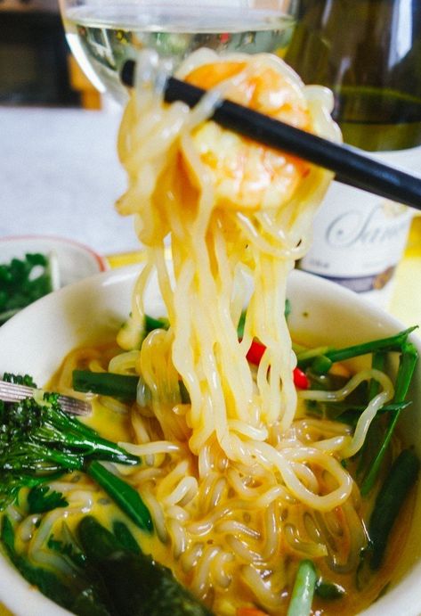 Zero Calorie Noodle Soup - The Londoner Zero Calorie Noodles, Miracle Noodles Recipe, Zero Calorie Foods, Miracle Noodles, Noodle Recipe, Resep Diet, God Mat, Healthy Keto, Think Food