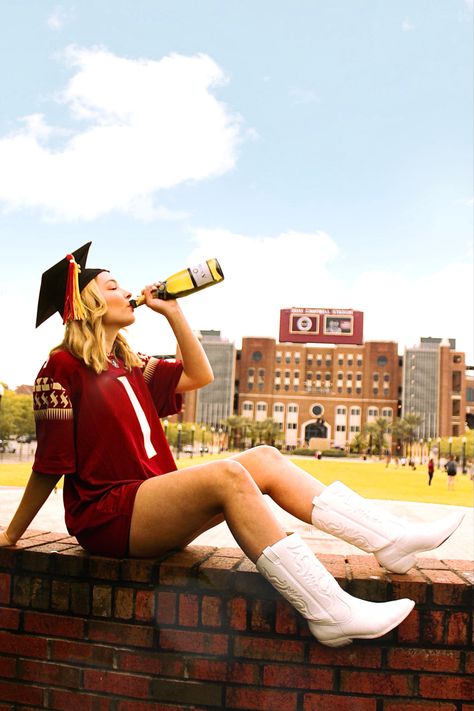 Wsu Graduation Pictures, Florida State Graduation Photos, College Graduation Pictures Champagne, Fsu Grad Photos, Graduation Pictures Champagne, Champagne Graduation Picture, Fsu Graduation Pictures, College Graduation Dress, Graduation Champagne