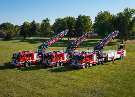 Pierce Columbus Tillers, 25350-01-02, 25640 | Pierce MFG | Flickr Lego City Fire Truck, Fire Ladder, Firefighter Gear, Cool Fire, Emergency Equipment, Truck Transport, Fire Equipment, Volunteer Firefighter, Rescue Vehicles