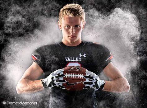 Senior Football Photography, Football Portraits, Football Senior Photos, Football Senior Pictures, Boy Senior Portraits, Senior Photos Boys, Football Poses, Black And White Football, Football Pics