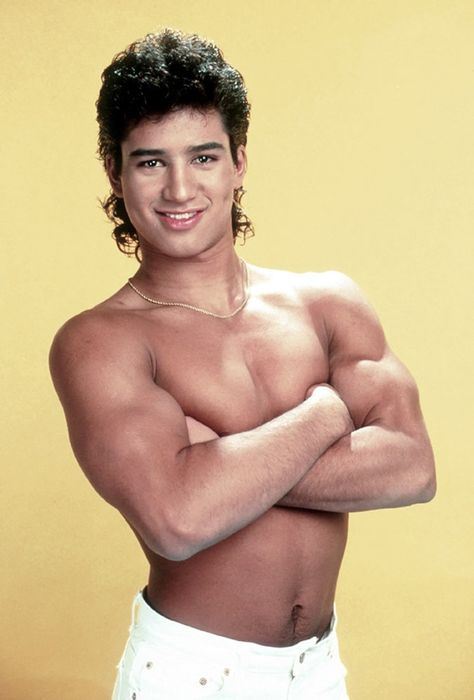 I loved Saved by the Bell... <3 ;) Save By The Bell, Vintage Muscle Men, Neon Sunglasses, Zack Morris, Saved By The Bell, Vintage Muscle, Glamour Shots, Scene Photo, Tom Cruise