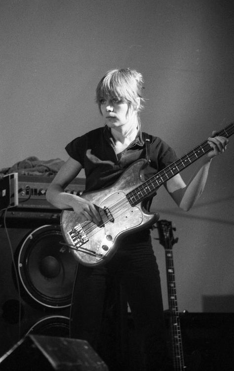 Tina Weymouth, Nyc Punk, Brian Eno, Rock And Roll Girl, David Byrne, Bass Players, Guitar Girl, Patti Smith, Talking Heads