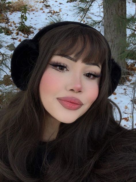 Follow the link to my blog and let's get to know each other! Cold Face Makeup, I’m Cold Makeup Winter, Cold Winter Makeup Look, Winter Aesthetic Makeup, Cold Girl Aesthetic Makeup, Cute Winter Makeup Looks, I’m Cold Makeup Aesthetic, Russian Makeup Aesthetic, Im Cold Makeup Aesthetic