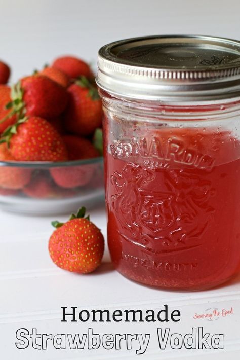 This recipe for homemade strawberry vodka is a must for every summer cocktail list. Zero artificial colors or flavors. Simply fresh strawberry sweetness. You will never buy strawberry vodka in a store again! Strawberry Liquor, Easy Entertaining Dinner, Homemade Tomato Paste, Healthy Alcoholic Drinks, Adult Beverages Recipes, Strawberry Vodka, Liquor Recipes, Liqueurs Recipes, Cocktail List