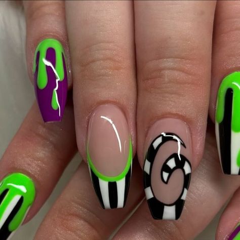 ClawsXtend - Nails By Ivy🪩✨ on Instagram: "🪲🧃🖤🤍�💜💚  . . . . #beetlejuice #beetlejuicenails #halloweennails #purplenails #greennails #blacknails #whitenails #blackandwhitenails #purpleandgreennails #blackandgreennails" The Grinch Nails, Cheshire Cat Nails, Beetlejuice Nail Art, Clown Nails, Frankenstein Nails, Beetlejuice Nails, Wicked Nails, Beatle Juice, Cute Halloween Nails