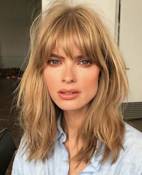 If you’re more into blunt bangs than center-parted bangs, then go for a full bang on a shag cut to make it look a little more classic and elegant. You still get the eyebrow-grazing length bangs, but just more! #haircuts #2020hairtrends #shaghaircuts #70shairstyles #southernliving Lob Haircut With Bangs, Cool Short Hairstyles, Lob Haircut, Super Hair, Messy Hair, Hair Blonde, Short Haircut, Haircuts With Bangs, Wedding Idea