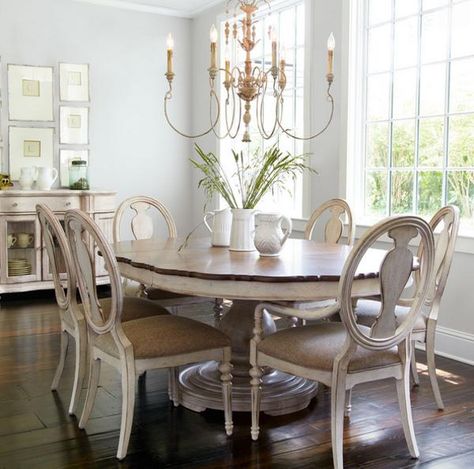 25 Shabby Chic Decorating Ideas to Brighten Up Home Interiors and Add Vintage Style Dinning Room Paint Ideas, Provincial Dining Room, Rustic Chic Dining Room, Shabby Chic Dining Tables, French Provincial Dining Room, Chic Living Room Furniture, French Provincial Dining, Romantic Kitchen, Shabby Chic Decorating