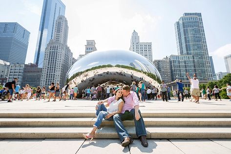 chicago bean engagement photo Chicago Aesthetic Night, Chicago Bean Pictures, Chicago Aesthetic Outfits, Usa Photoshoot, Aesthetic Outfits Spring, Travel Illinois, Travel Chicago, Chinatown Chicago, Chicago Bean