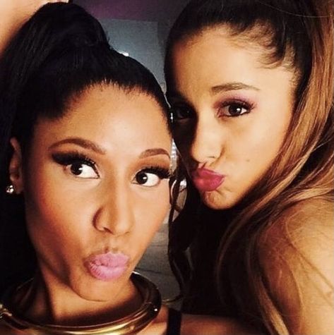 Nicki and Ari #Nickiana #Nicki #NickiMinaj #Ariana #ArianaGrande 2010s Nostalgia, Nicki Minaj Photos, Sisters By Heart, Lil Kim, Bling Acrylic Nails, Support Artists, Fav Celebs, Famous Celebrities, How To Get Money