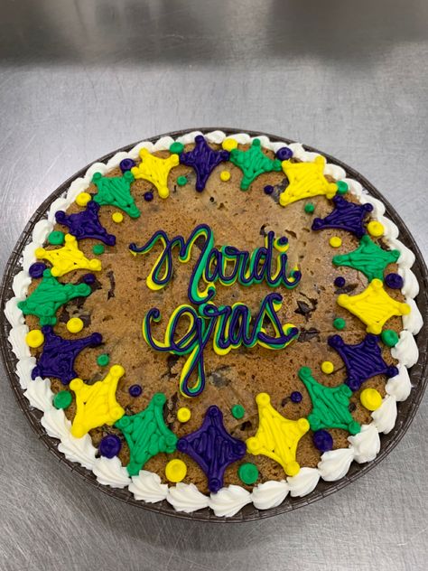 Mardi Gras Cookie Cake, Mardi Gras Cookie, Mardi Grad, Message Cookies, Mardi Gras Cake, Mardi Gra, Cookie Cakes, Cookie Ideas, Cookie Cake