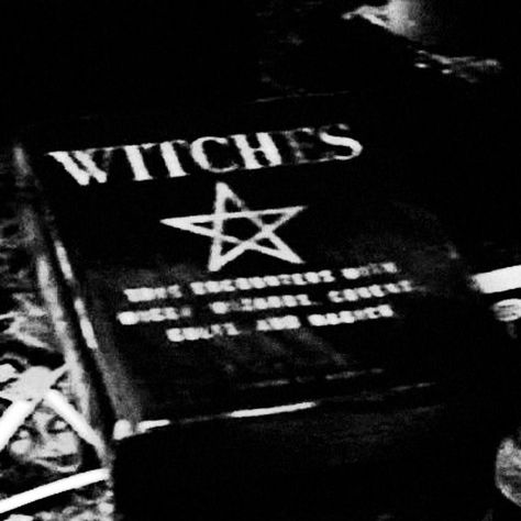 Superstition Aesthetic, Witchcraft Aesthetic Dark, Witch Core, Dark Witch, Seni Vintage, Yennefer Of Vengerberg, Gothic Aesthetic, Season Of The Witch, Witch Aesthetic