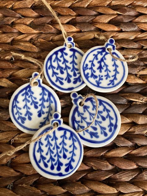 Blue And White Christmas Ornaments, Clay Mobile, Upcycled Vase, Blue And White Christmas, Clay Christmas Decorations, Pottery Ornaments, White Christmas Ornaments, Porcelain Christmas Ornaments, Clay Crafts Air Dry