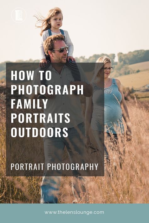 Photography Poses For Family, Family Portrait Photography Poses, Poses Group, Outdoor Family Portraits, Family Photoshoot Poses, Photography Settings, Outdoor Family Photography, Group Photography Poses, Outdoor Family Photos