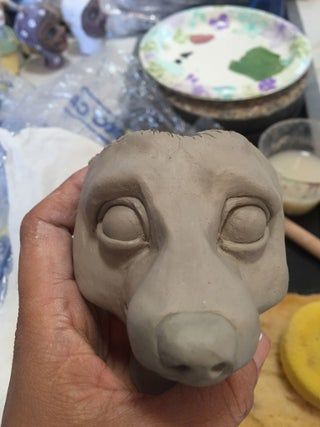 How to Make a Dog's Head: 5 Steps (with Pictures) Make Clay, Pottery Animals, Pottery Handbuilding, Polymer Clay Sculptures, Ceramic Techniques, Animal Head, Pottery Techniques, Dog Sculpture, Pottery Sculpture