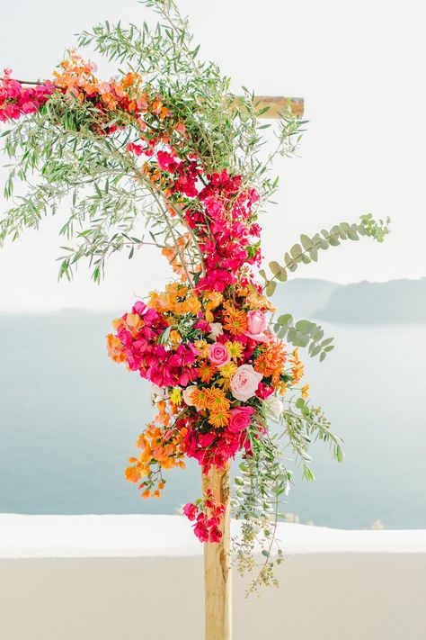 Orange Pink Wedding, Orange Wedding Themes, Orange And Pink Wedding, Pink Wedding Decorations, Wedding In Greece, Orange Wedding Flowers, Hot Pink Weddings, Themes Wedding, Boda Mexicana