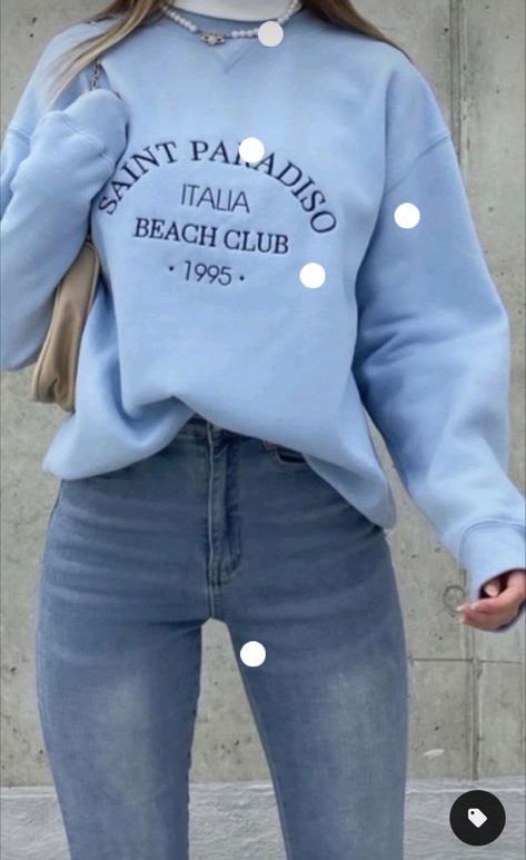 Old Money Sweatshirt, Hot Fall Outfits, Clothes Combinations, Fall Outfit Ideas, Sweatshirt Outfit, Please Follow Me, Outfit Combinations, Seasonal Fashion, Fashion Wear