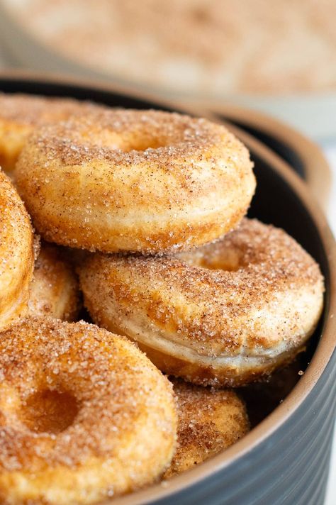 Greek Yogurt Donuts - iFoodReal.com Greek Donuts, Donut Calories, Homemade Greek Yogurt, Making Donuts, Healthy Donuts, Baked Donut Recipes, Pot Recipes Healthy, Donut Maker, Healthy Greek Yogurt