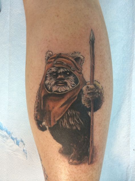 Ewok tattoo. Ewok Tattoo, Star Wars Tattoo Sleeve, Ewoks Star Wars, Tattoo On Arm, Star Wars Quotes, Old School Style, Leg Sleeve Tattoo, Star Wars Tattoo, Side Tattoos