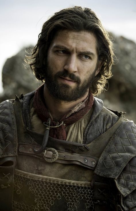 Daario Naharis, Michael Huisman, Watchers On The Wall, Michiel Huisman, Beyonce Hair, Medieval Hairstyles, Fire And Blood, Cersei Lannister, Gra O Tron