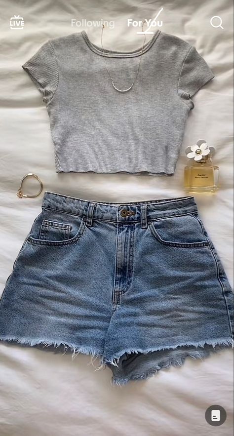 Summer Outfits 11-12, Out Fit Inspo Teens Summer, Clothes For Summer 2024, Aesthetic Outfits Teen Girl, Cute Outfits For Short Women, Vsco Outfits Aesthetic, Casual Cute Outfits Summer, Outfit Ideas For Summer Casual, Basic Summer Fits