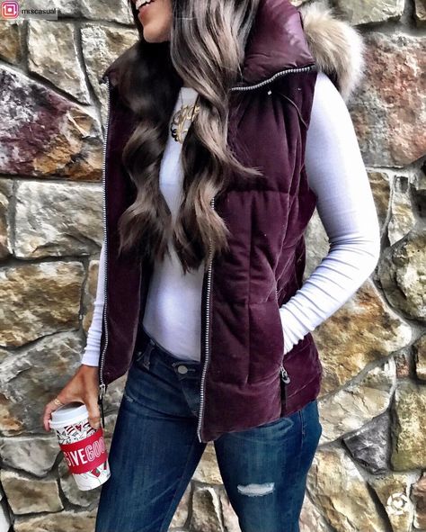 Purple Vest Outfits For Women, Purple Vest, Random Outfits, Look Legging, Puff Vest, Fall Vest, Vest Outfit, Instagram Outfits, Outfit Inspiration Fall