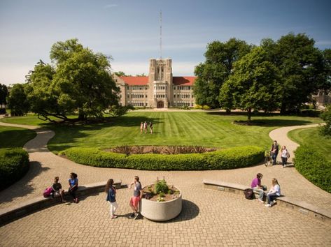 You Have To Experience Indiana's Bizarre Whispering Point For Yourself To Believe It University Of Evansville, Iowa Travel, Evansville Indiana, Indiana Travel, Treasure Hunts, Southern Indiana, Outdoors Tattoo, Chicago Travel, Scavenger Hunts