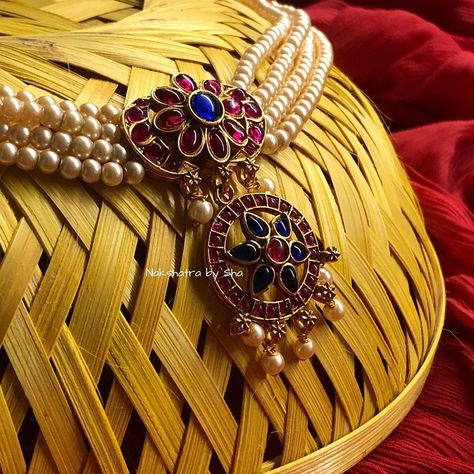 Dandiya Dress, Necklace For Wedding, Choker Necklace Designs, Choker Designs, Pearl Necklace Designs, Antique Jewelry Indian, India Jewelry, Jewelry Indian, Silver Choker