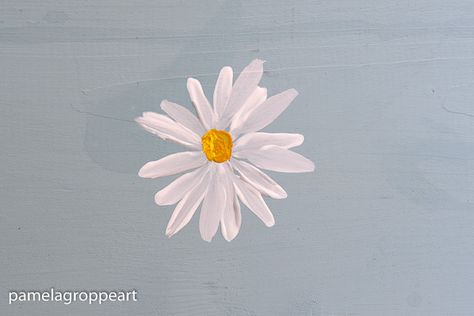 How to Paint a Simple Daisy - Pamela Groppe Art How To Paint Daisies, Paint Poppies, Painting Techniques Canvas, Rolled Magazine Art, Painting Strokes, Super Easy Drawings, Tin Foil Art, Cute Easy Paintings, Aluminum Foil Art