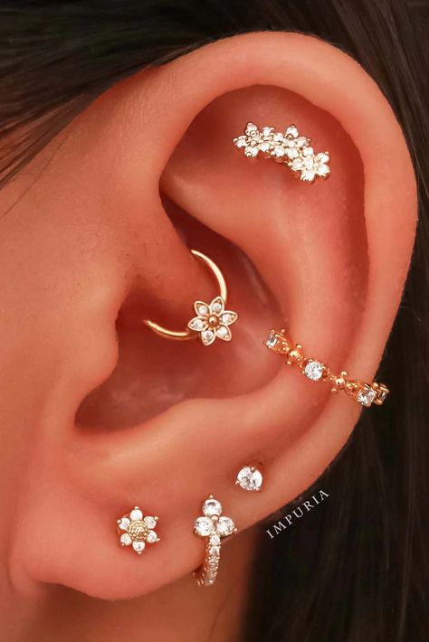 44 of the Most Popular Ear Piercing Curation Ideas – Impuria Ear Piercing Jewelry Impuria Ear Piercing, Daith Ear Piercing, Ear Piercing Jewelry, Types Of Ear Piercings, Cool Ear Piercings, Pretty Ear Piercings, Cute Ear Piercings, Daith Earrings, Piercing Ring