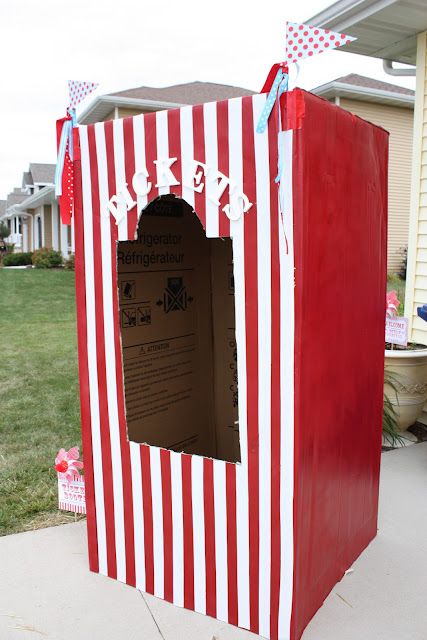 Drama Classroom, Circus Ticket, Carnival Birthday Party Ideas, Backyard Carnival, Prom Vintage, Theme Carnaval, Diy Carnival, Carnival Birthday Party, Pto Ideas