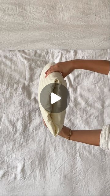 Joss & Main on Instagram: "Fold your fitted sheet like a pro in 7 easy steps ↓ (Your neat and tidy linen closet will thank you.)   1. Spread out your fitted sheet 2. Tuck the corners close to you into the opposite corners 3. Fold each side twice toward the center 4. Fold in half 5. Fold bottom in 6. Fold top in 7. Tuck top in" How To Fold A Fitted Sheet, Folding Fitted Sheets, Neat And Tidy, Linen Closet, Useful Life Hacks, Joss And Main, Like A Pro, Easy Steps, Easy Step