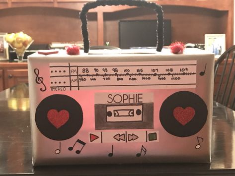 Radio Valentines Boxes, Valentines Boxes Diy Creative, Music Valentine Box Ideas, Boom Box Valentines Boxes, Record Player Valentines Day Boxes, Camera Valentine Box Ideas, Boombox Valentine Box Ideas, Microphone Valentine Box Ideas, Boom Box Diy