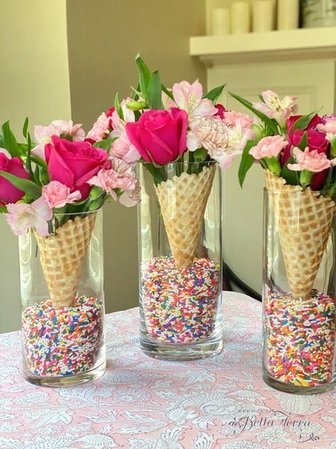 Sweet One Centerpieces Diy, Justine Kameron, Gala Ideas, Ice Cream Birthday Party, Ice Cream Theme, Sprinkle Baby Shower, Party Centerpiece, Ice Cream Social, Stage Backdrop