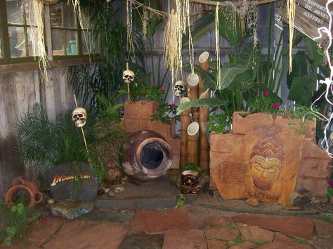 Indiana jones backyard Indiana Jones Room, Indiana Jones Halloween, Jungle Cruise Disneyland, Indiana Jones Birthday Party, Indiana Jones Party, Halloween Office, Steampunk Furniture, Adventure Party, Pirate Halloween