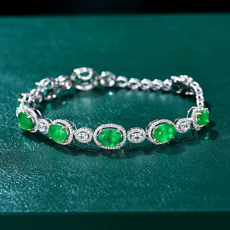 Enhance your elegance with the Daesar 18K White Gold Bracelet, featuring a stunning 5.26ct emerald surrounded by sparkling diamonds. This delicate and unique bracelet offers timeless beauty and sophistication for any occasion. Priced at €6,839.99, it’s the perfect addition to your jewelry collection. Halo Bracelet, Bracelet White Gold, Wedding Charm, White Gold Bracelet, Gold Bracelets, Gold Halo, Unique Bracelets, High Jewelry, Sparkle Diamonds