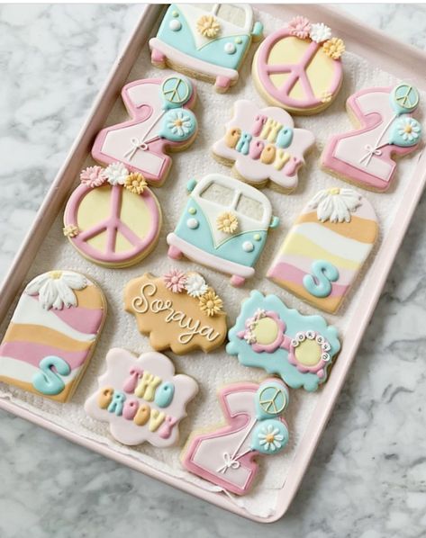 Two Groovy Birthday Cookies, Wild And Three Cookies, Groovy Cookies, Retro Cookies, Cookie Decorating Party Ideas, 5 Is A Vibe, Alice In Wonderland Cookies, Birthday Preppy, Wonderland Cookies