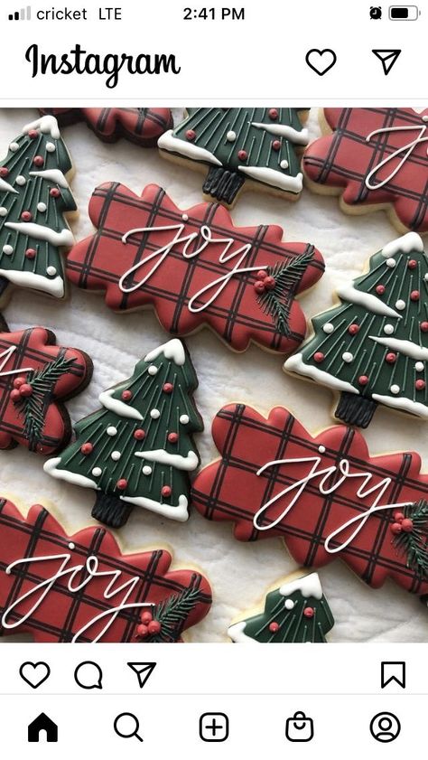 Creative Christmas Cookies Decorated, Sugar Cookie Ideas Decorated Christmas, Christmas Theme Cookies Decorated, Christmas Shortbread Cookies Decorated, Country Christmas Cookies, Country Christmas Cookies Decorated, Cute Decorated Christmas Cookies, Rustic Christmas Cookies, Plaid Cookies Decorated