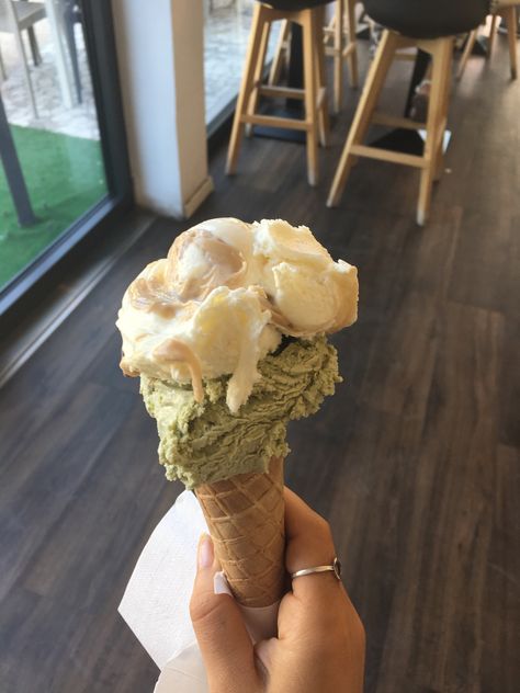 #icecream #gelato #pistachioicecream #nutellaicecream  #conogelato #cornetto #gelatopistacchio #gelatonutella #nutellabianca #pistacchio #pistachio #icecreamlover #food #foodphotography #summerfood #summer  #merenda #pausa Pistachio, Nutella, Montana, Ice Cream, Collage, Cream, Pins