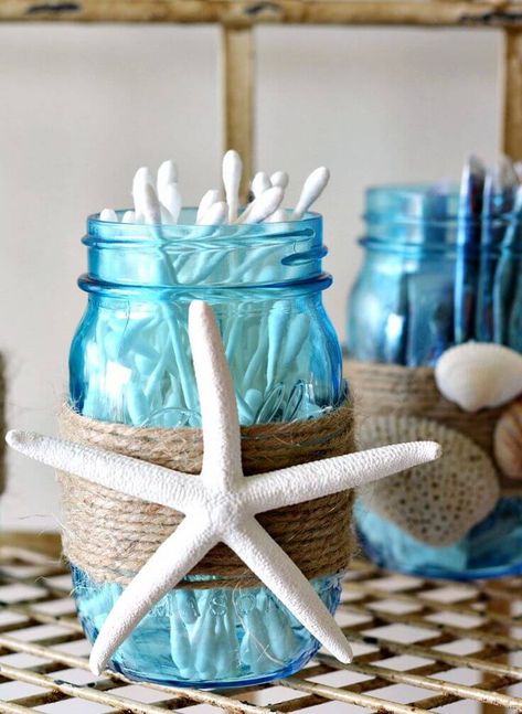 Nautical Bathroom Design Ideas, Ocean Bathroom, Mermaid Bathroom Decor, Beachy Bathroom, Mason Jar Storage, Deco Marine, Mermaid Bathroom, Mason Jar Bathroom, Beach Theme Bathroom