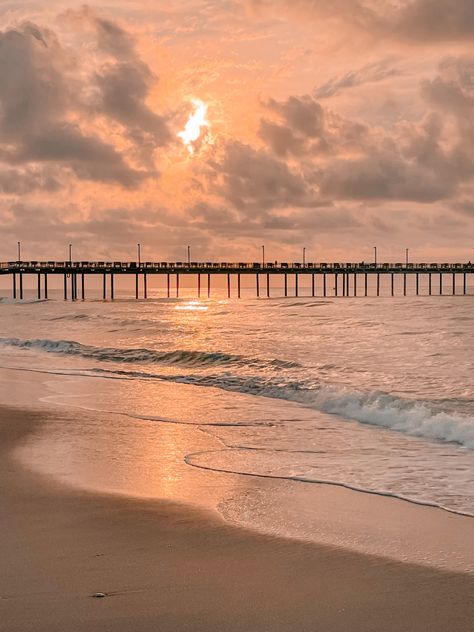 Myrtle Beach Aesthetic, Preppy Places, Myrtle Beach Trip, Beach 2024, Myrtle Beach Boardwalk, Chesapeake Shores, Gods Country, Beach Week, South Carolina Homes