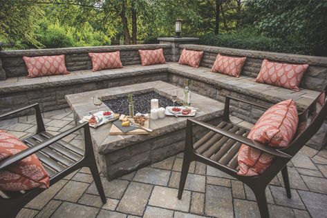 Paved Backyard, Fire Pit Materials, Outdoor Fire Pit Designs, Fire Pit Furniture, Outdoor Seating Area, Portable Fire Pits, Fire Pit Seating, Outdoor Living Design, Patio Fire Pit