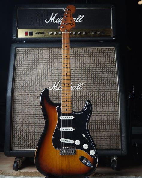 #elevenguitar #elevenguitardepok #fenderguitar Fender Stratocaster Wallpaper, Sunburst Stratocaster, Fender Stratocaster Sunburst, Robert Trujillo, Fender Bender, Pedal Board, Music Ideas, Beautiful Guitars, Fender Stratocaster