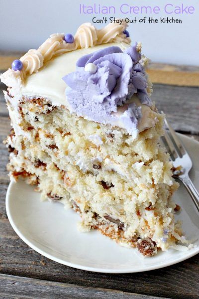 Italian Creme Cake | Can't Stay Out of the Kitchen | this is the perfect #dessert for #Easter! 3 layers of decadence that you'll swoon over! #cake #Italian Italian Creme Cake, Dessert For Easter, Creme Cake, Italian Lunch, Recipe Italian, Italian Cream Cakes, Italian Cream, Italian Cake, Cream Cheese Icing