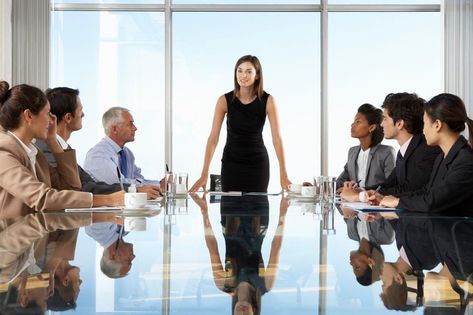 Zodiak Leo, Executive Presence, 광고 디자인, Board Meeting, Presentation Skills, Women Leaders, Board Of Directors, Business People, Successful Women