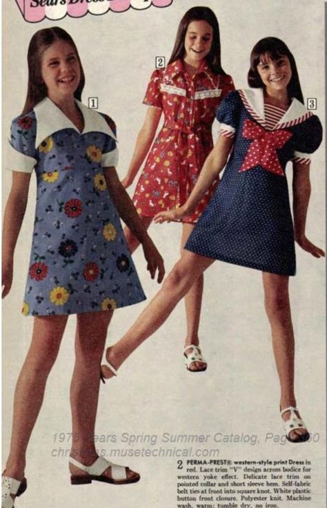 1960s Teen Fashion, 70s Teen Fashion, 1970s Catalog, 60s Magazine, Teenage Fashion Dresses, 60s Outfit, Dress References, 60s Outfits, 70 Outfits