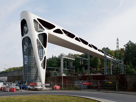 Footbridge in Esch-sur-Alzette | Ney & Partners with Metaform (architects), CDC (general contractor) and Aelterman (steel construction); Photo: Steve Troes Fotodesign | Archinect Bridge Structure, Entrance Gates Design, Architecture Landmark, Pedestrian Bridge, Bridge Design, Green Park, Entrance Gates, Gate Design, Concept Architecture