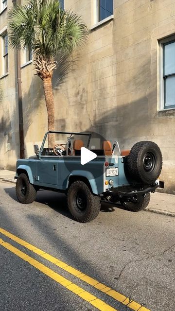 HIMALAYA on Instagram: "A morning in Downtown Charleston with the Kiawah 90. ⁣
⁣
.⁣⁣⁣
.⁣⁣⁣
#defender110 #defender90 #landrover #defender #landroverdefender #engineswap #restomod #power #expeditionvehicle #overland #notajeep #jeep #offroad #trucks #reels #reel #carreels #sportscar #americanmuscle #trucklife #musclecar #power #supercars #supercar #ls3" Land Rover Santana, Downtown Charleston, Trucking Life, Engine Swap, Expedition Vehicle, Defender 90, Defender 110, Land Rovers, Offroad Trucks