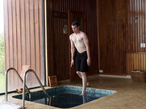 Cold plunge facilities can cost as much as $65,000, and the wealthy are diving headfirst into the trend to achieve better health. Cold Plunge Pool, Luxury Apartment Building, Tough Conversations, Plunge Pools, Cold Plunge, Pool Bath, Retreat Center, Chest Freezer, Luxury Pool