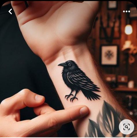 Raven Flash Tattoo, Cute Raven Tattoo, Fine Line Crow Tattoo, Cute Crow Tattoo, Raven Tattoo Feminine Arm, Simple Raven Tattoo, Small Raven Tattoo, Nordic Raven Tattoo, Raven Tattoo Feminine